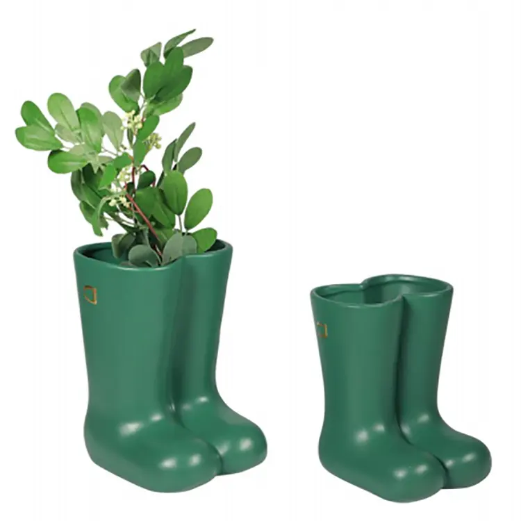 K&B 2022 boots shape new design chinese ceramic green rainboots flower vase deco