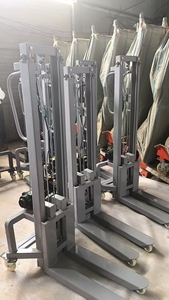 Draagbare zelfladende elektrische heftruck met stage light box mini zelfklimmende heftruck gemonteerd op kleine pallettruck - Product Image 3