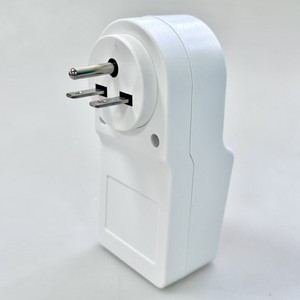 Protector de Voltaje Digital 220V 20A Enchufe Estilo Americano KE-2166P Dispositivo de Protección Contra Sobretensiones Doméstico - Product Image 3