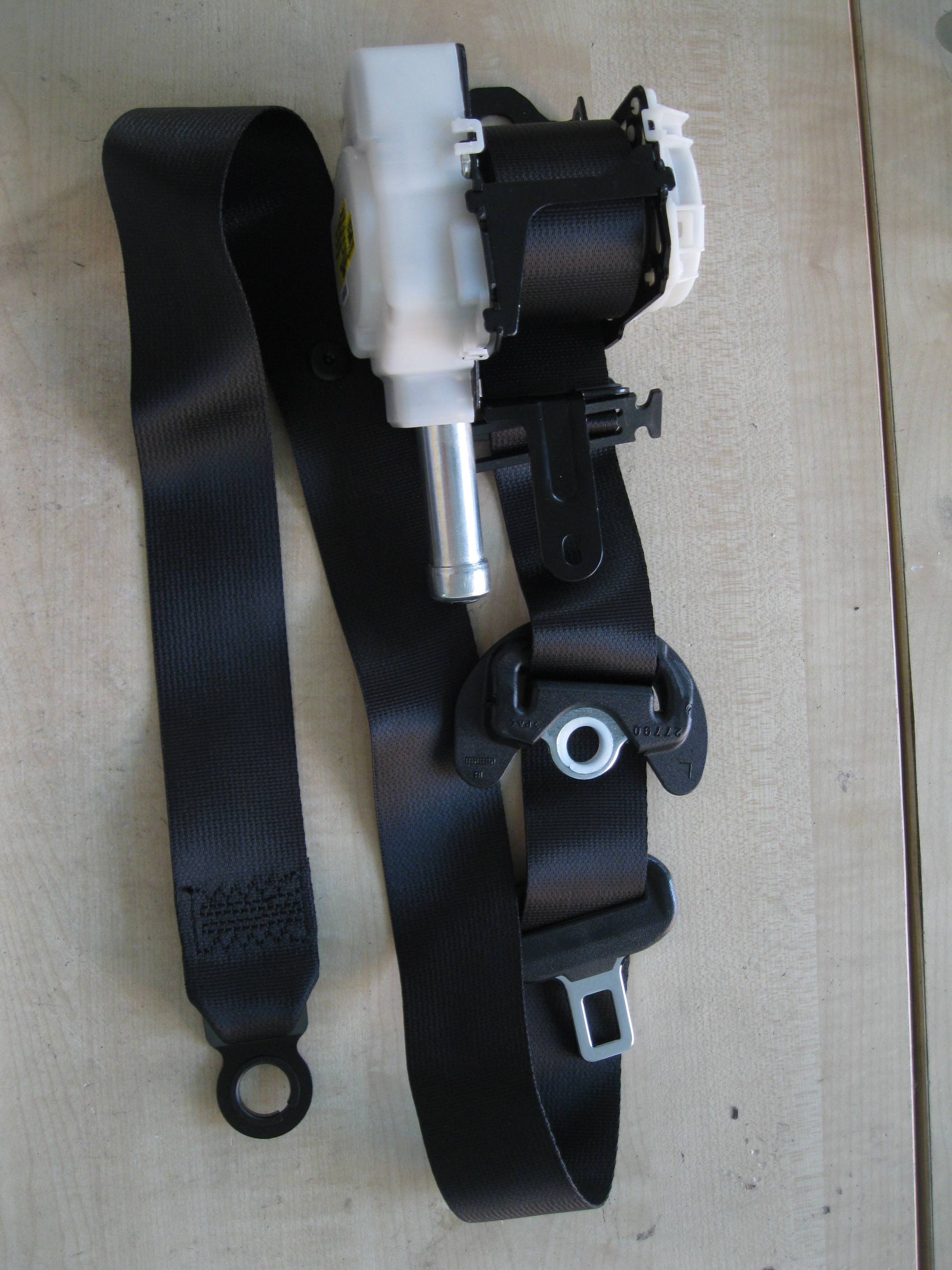 ด้านนำร่องร่วมสีดำ