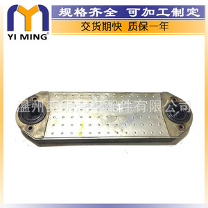 ออยล์คูลเลอร์สแตนเลสสำหรับรถบรรทุกวอลโว่ FH12 1 Seeria 20749399 YM SS61 ขนาด 14.9x7.8x3.7 ซม. - Product Image 3