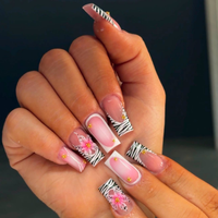 Ongles artificiels carrés tropicaux d'été en acrylique à couverture complète, courts, avec motifs de fleurs roses, vagues océaniques, coquillages dorés et étoiles de mer