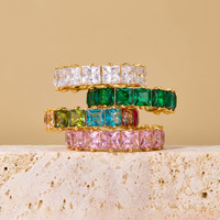 Bague en acier inoxydable avec zircon carré, design tendance pour femmes, or 18 carats, bijoux polyvalents de luxe léger, vente en gros