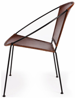 Fauteuil de salon élégant de qualité supérieure avec coussins moelleux, assise confortable et structure durable, idéal pour les intérieurs modernes.
