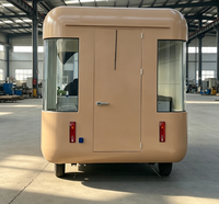 Camion de restauration mobile professionnel à double essieu, résistant à la rouille, avec alimentation intégrée et équipement de cuisine personnalisable, facile à utiliser