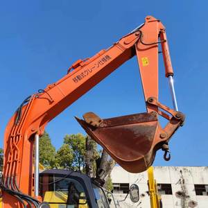 รถขุดฮิตาชิ ZX75US มือสอง ชั่วโมงการทำงานต่ำ (0-2000) สภาพดี เครื่องยนต์/ปั๊ม/มอเตอร์ ครบชุด น้ำหนัก 7.5 ตัน ความจุบุ้งกี๋ 0.66 ลูกบาศก์เมตร - Product Image 6