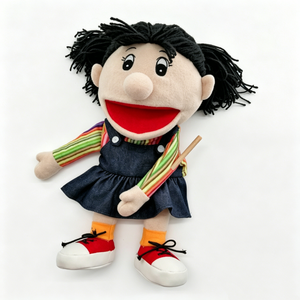 Marioneta de niña personalizada con coleta negra, marioneta de niña con camisa a rayas arcoíris, marioneta de niña con vestido vaquero, marioneta de niña con zapatillas rojas - Product Image 4