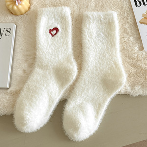 Bán Buôn Hình Trái Tim Thêu Biểu Tượng Vớ Dày Trắng Mờ Vớ Ấm Cúng Vớ - Product Image 3