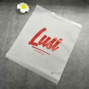 Bolsa de Plástico para Camisetas con Cierre Hermético de PVC Esmerilado Impresa Personalizada - Product Image 2
