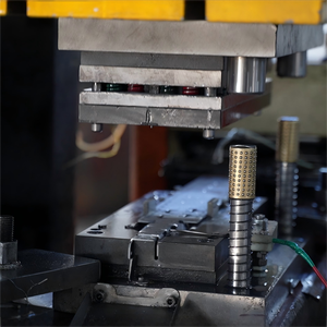 Matériel de fabrication de tôle en acier inoxydable personnalisé, traitement des pièces d'estampage avec découpe laser - Product Image 2