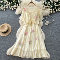 Ensemble de robes mi-longues à manches courtes avec fleurs 3D pour femmes, taille nouée, élégant, deux pièces, pour les vacances d'été