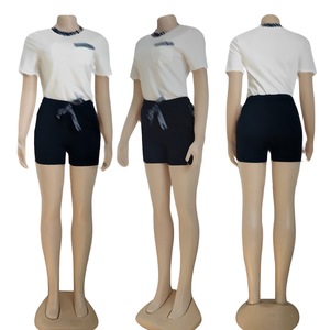 Completo Set <span class=keywords><strong>Sportivo</strong></span> <span class=keywords><strong>Donna</strong></span> Estivo 2026 Nuovi Arrivi Personalizzabile con Logo, Stile Streetwear, Pantaloncini Sopra il Ginocchio, Taglia XL, Stile Casual - Product Image 3