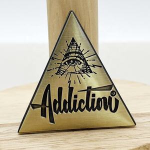 Fabricante diseño personalizado letras de bronce antiguo Pin de solapa insignia adicción abrigo antiguo pecho broche Metal Pin emblema logotipo en relieve - Product Image 2