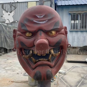 Grande Statue de Monstre Personnalisée en Fibre de Verre Rouge avec Masque à Long Nez pour Décoration Extérieure - Product Image 5