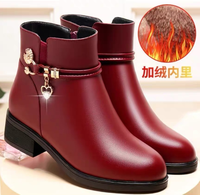 Nouvelle conception, vente en gros d'usine, bottes courtes à talons pour femmes, personnalisées, décontractées, mode classique, avec ceinture en PU et strass, pour garder les pieds au chaud