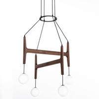 Luminaire suspendu LED en bois massif, fer et verre, style Wabi-Sabi, pour restaurant, hôtel, boutique, auberge, Porada ASTRA italien.