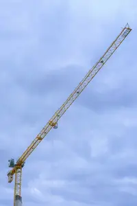 Grúa de Torre pequeña para maquinaria de construcción de ingeniería usada, grúas de pluma a la venta, 2 toneladas