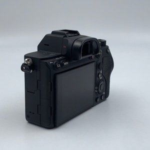 กล้องมิเรอร์เลส <span class=keywords><strong>Sony</strong></span> <span class=keywords><strong>A7R</strong></span> <span class=keywords><strong>IV</strong></span> มือสอง สำหรับมืออาชีพ, กล้องฟูลเฟรมมือสองสำหรับวีล็อกกิ้ง, รองรับการบันทึกวิดีโอความละเอียดสูง 4K - Product Image 4