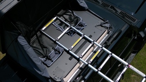 2025 3-4 Personen Camping 4x4 Overland Dachzelt mit Seitenöffnung ABS Hartschalen-LKW-Dachgepäckträger-Zelt - Product Image 4