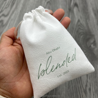 Sac cadeau en microfibre suédée personnalisé avec cordon de serrage, pochette cadeau blanche, sac à bijoux en suédée pour emballer des boucles d'oreilles, des colliers, des bagues