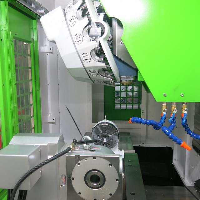 VMC640 Automatic 4-axis BT30 CNC Machining Centre High-Speed 5-axis Vertical Tapping Drilling Fraiseuse VMC640 CNC Machine