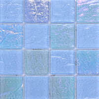 Grosir disesuaikan pilar air mancur warna-warni langit warna biru kaca kolam renang mosaik