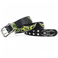 Ceinture unisexe en cuir gaufré crocodile vert foncé avec patch en fourrure de léopard, rivets métalliques et strass, style punk western