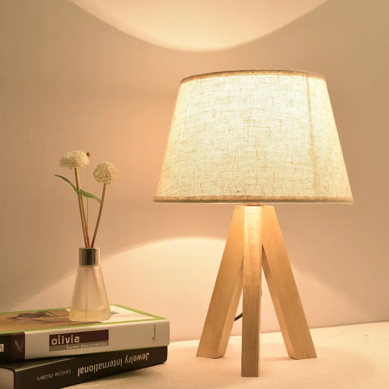 북유럽 테이블 램프 침실 머리맡 램프 간단한 현대 홈 로맨틱 따뜻한 단단한 거실 연구 눈 보호 테이블 램프
