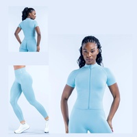 Haut zippé à manches courtes Defy Dynamic + Leggings |   Ensemble d'entraînement 2 pièces - Berry