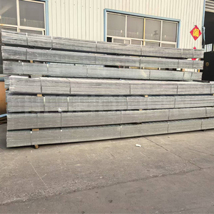 Grille <span class=keywords><strong>en</strong></span> acier soudé standard pour extérieur 1m x 6m, plaquée <span class=keywords><strong>zinc</strong></span>, anti-corrosion, matériaux de construction métalliques à <span class=keywords><strong>vendre</strong></span> - Product Image 4