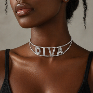 Collier ras du cou élégant avec logo DIVA et strass, motif grec Delta Sigma Theta, pour sororité 1913 - Product Image 3