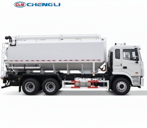 Camion de transport de fourrage en vrac JAC 6x4 avec réservoir scellé de grande capacité pour la livraison d'aliments pour bétail et volailles, LHD/RHD personnalisé - Product Image 2