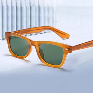 Gafas de Sol Polarizadas con Marco TR90 de Moda Retro 2025 con Logotipo Personalizado, Gafas de Sol Cuadradas con Remaches UV400 para Hombre y Mujer - Product Image 1