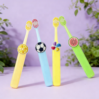 Nouvelle Arrivée Brosse à Dents Rotative Innovante pour Enfants, Vente en Gros, Usage Domestique, Brosse à Dents pour Enfants à Poils Souples et Coniques