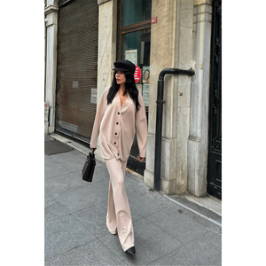 ชุดเสื้อสเวตเตอร์และกางเกงขายาวสำหรับผู้หญิง TRKO HIRKA สีเบจสุดหรู - Product Image 2