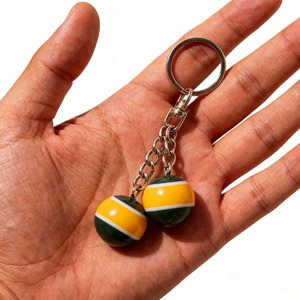 Porte-clés personnalisé en résine en forme de boule avec chaîne en alliage de zinc, motif vert jaune blanc, design simple et durable - Product Image 2