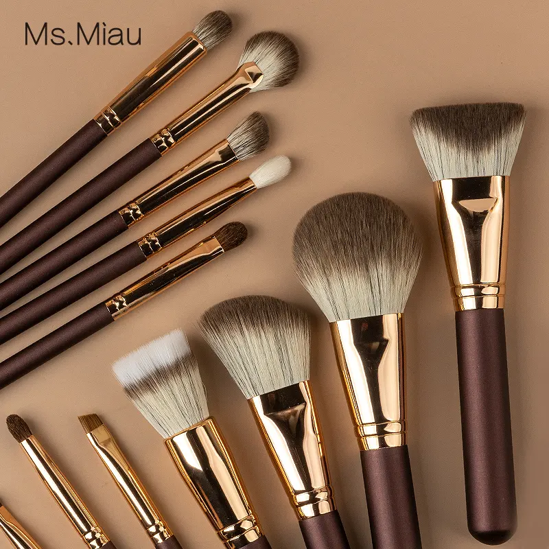 2023 high quality makeup brushes luxury custom wood 12 piece Cosmetic brush cooper makeup brushes set