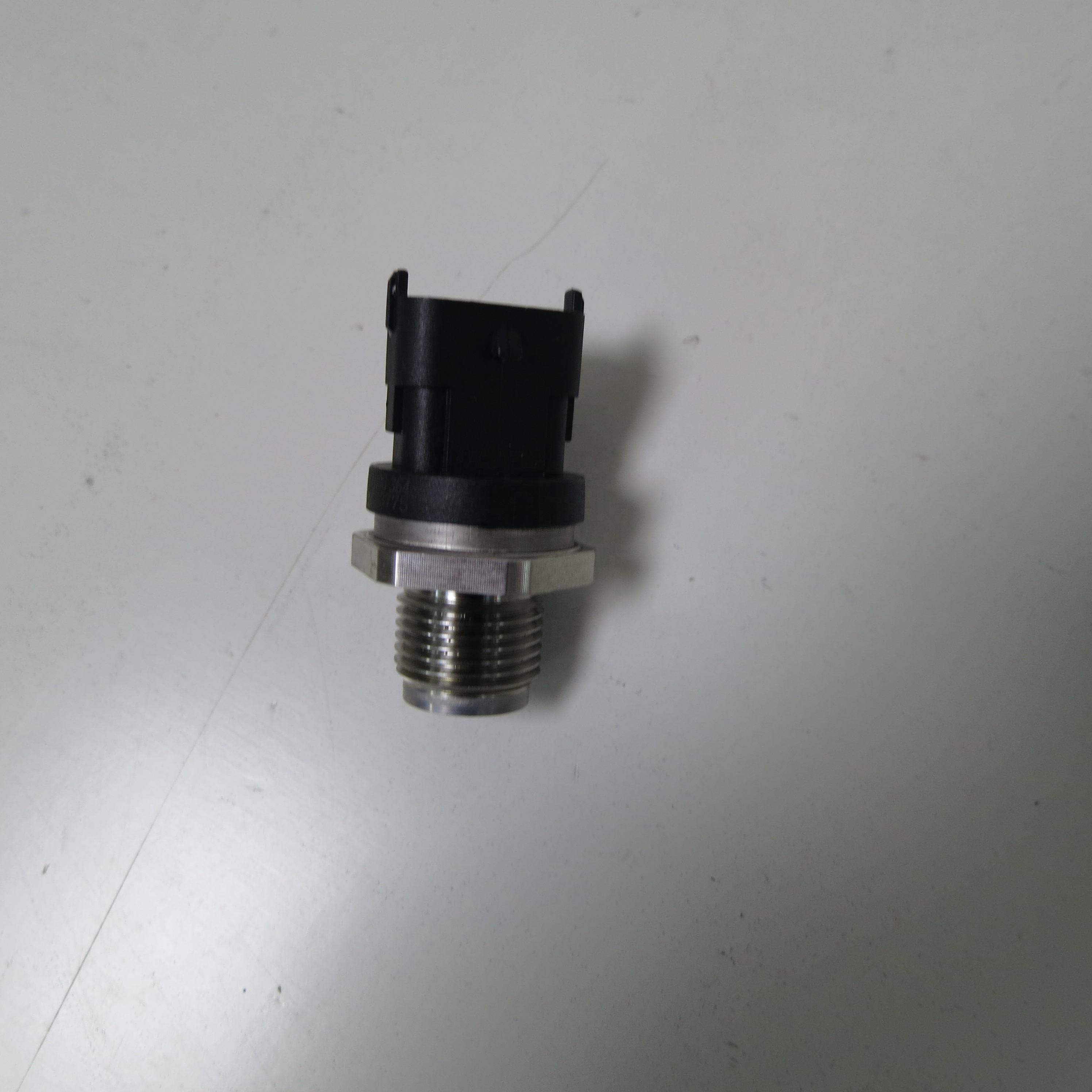 Diesel Engine Parts ISF3.8 Common Rail Pressure Sensor