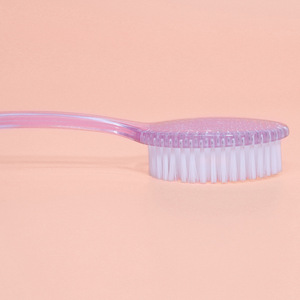 Brosse de bain en plastique rose en gros d'usine, brosse de massage pour le dos à long manche incurvé et poils doux pour adultes - Product Image 2