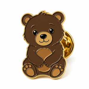Pin de solapa de esmalte suave personalizado con diseño de oso adorable, chapado en oro, broche de cachorro de oso grizzly marrón, pin de animal de dibujos animados promocional OEM, cierre de mariposa - Product Image 1