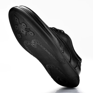 أحذية رجالية عالية الجودة للأعمال والترفيه البريطاني، أحذية قصيرة بكعب منخفض، أحذية جلدية سوداء منقوشة، أحذية بنعل سميك - Product Image 6