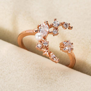 Bague F1076 en cristal étoilé et strass avec perle d'eau douce sertie, bague fine pour femme pour un usage quotidien - Product Image 6