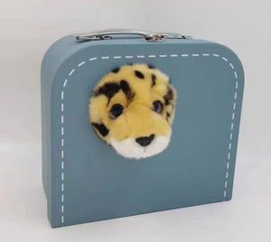 Scatola di <span class=keywords><strong>Cartone</strong></span> Personalizzata a Forma di Valigia con Laminazione Opaca e Goffratura per Giocattoli, Peluche e Calzini per Bambini - Product Image 4