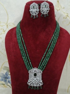 ชุดสร้อยคอไข่มุกมาลายาวสำหรับผู้หญิงเครื่องประดับเจ้าสาวสไตล์อินเดียพร้อมทองเหลืองชุบทองสำหรับงานแต่งงาน - Product Image 5