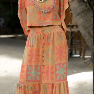Conjunto de dos piezas de vestido largo holgado con estampado de moda de verano, hecho a medida, de rayón de alta calidad, estilo hawaiano. - Product Image 2
