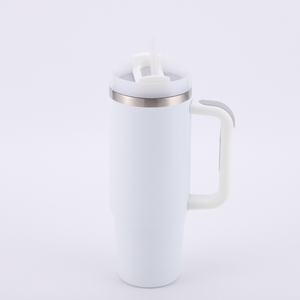 Tasse extérieure isolée écologique en acier inoxydable de 40 oz avec logo et poignée