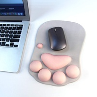 Tapis de souris ergonomique OEM personnalisé, tapis de souris en silicone souple mignon en forme de patte de chat avec repose-poignet, tapis de souris de dessin animé pour le bureau et la maison