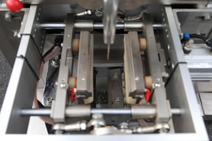 Máy đóng gói tự động đa chức năng dạng đứng cho các loại hạt, kẹo, cà phê, đậu phộng, thức ăn cho thú cưng, bột - Product Image 3