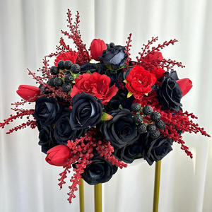Arreglo Floral de Seda Hecho a Mano de Lujo, Rosas Rojas y Negras, Bayas, Decoración para el Día de San Valentín - Product Image 3