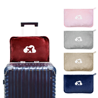 Couverture de voyage pliable multifonction 2-en-1 en tricot avec oreiller en peluche et sac, design compact et écologique